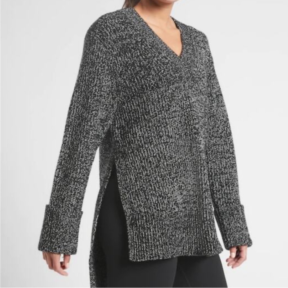 Athleta Shasta V-Neck Sweater Wool Blend Hi Low Black Marled Shaker Stitch tunic